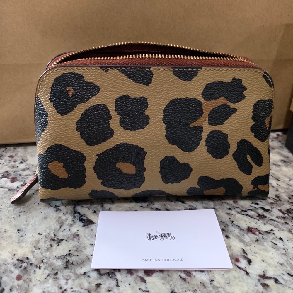NIB ❤️last one❤️Authentic Coach Gift Set - Picture 5 of 8